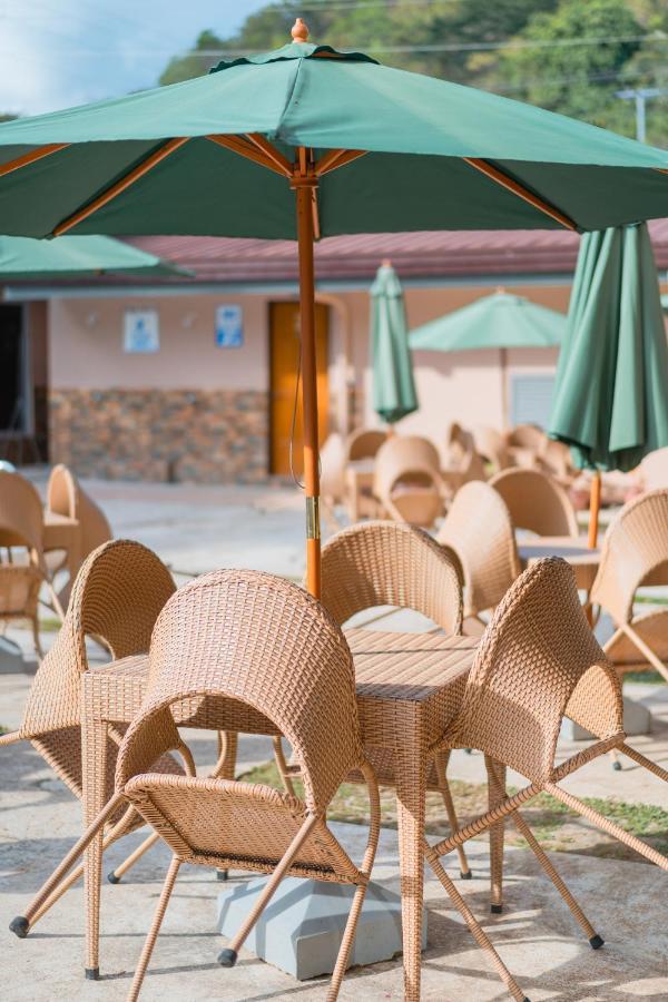 Island Wanderers Inn Corón Exterior foto